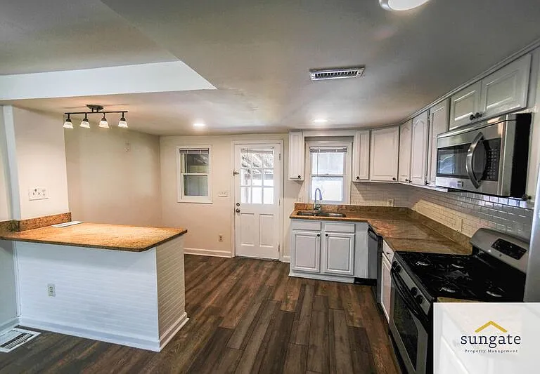 5215 Wasena Ave — Photo 8