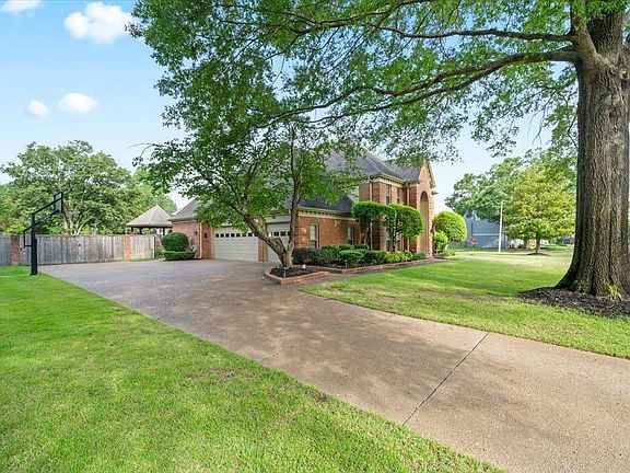 5th image of 9528 Dogwood Estates Dr