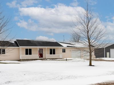 6109 S Meridian Rd, Mount Pleasant, MI, 48858