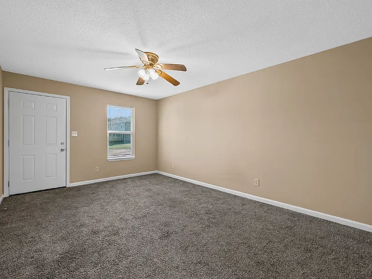 3284 Tower Dr #D — Photo 26