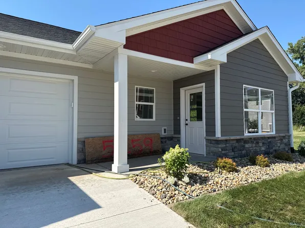 Buffalo Ridge Townhomes | 2 Bed, 2 Bath, Attached Garage, 5259 N River Blvd NE #3, Cedar Rapids, IA 52411