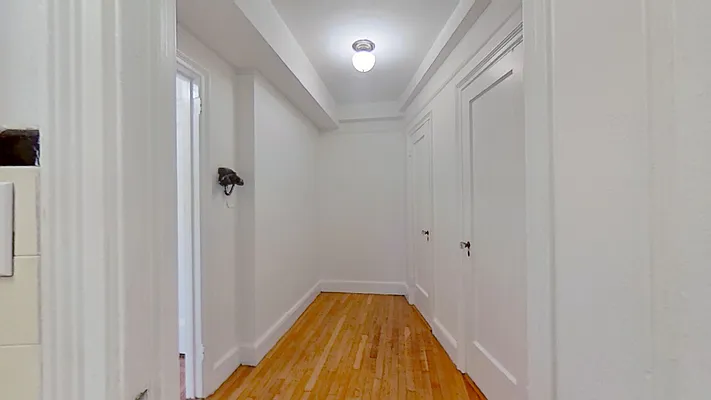 Rented by Bond New York | media 23