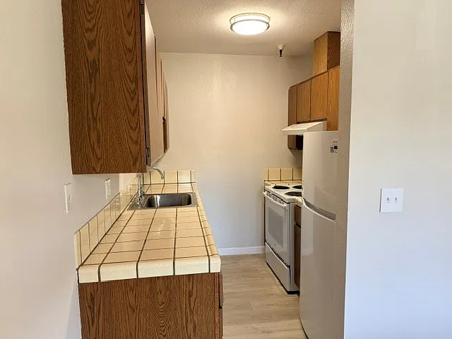 362 Alida Way — Photo 7
