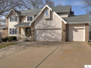 14930 Hawthorne Ave, Omaha, NE 68154