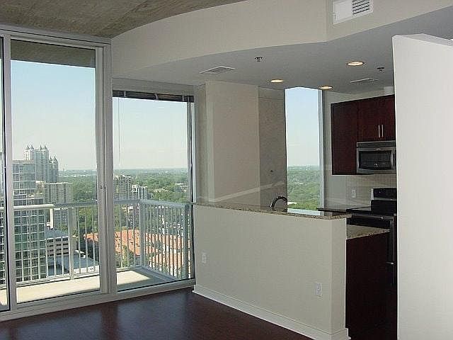 Living area to kitchen area