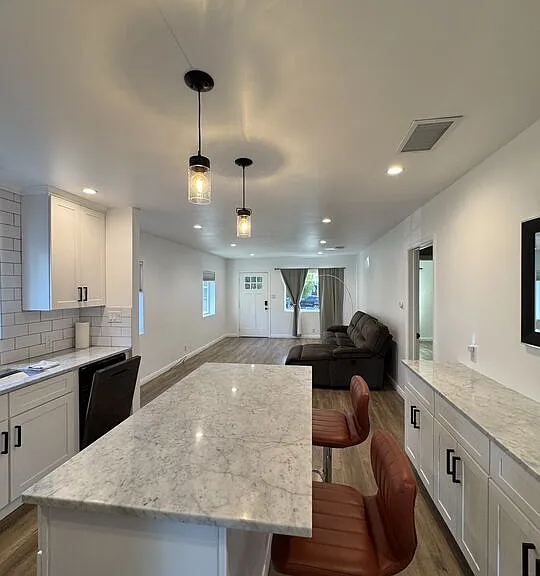 446 N California St — Photo 26