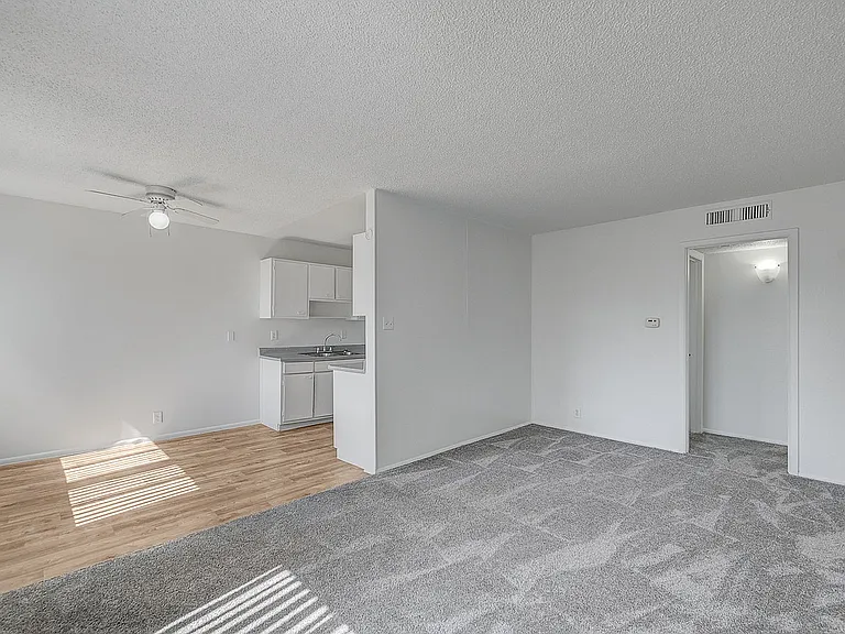 4805_Heidi St_unit 15-2
