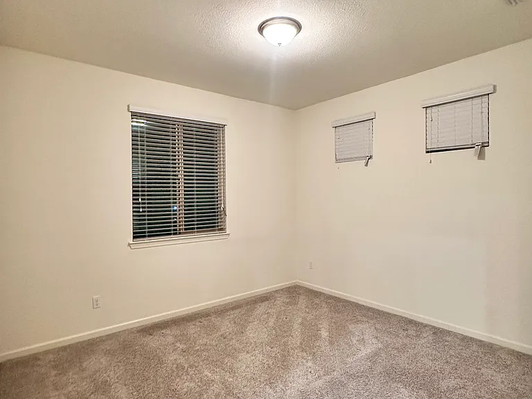 Vino Verde Ct — Photo 18