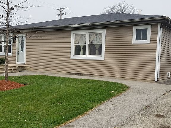2nd image of 301 E Benton St