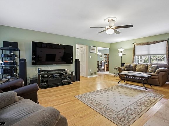 5th image of 41 Carey Rd