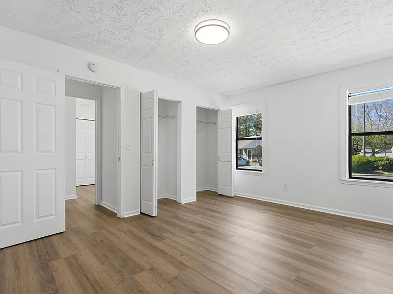 129 Sandalwood Cir — Photo 11