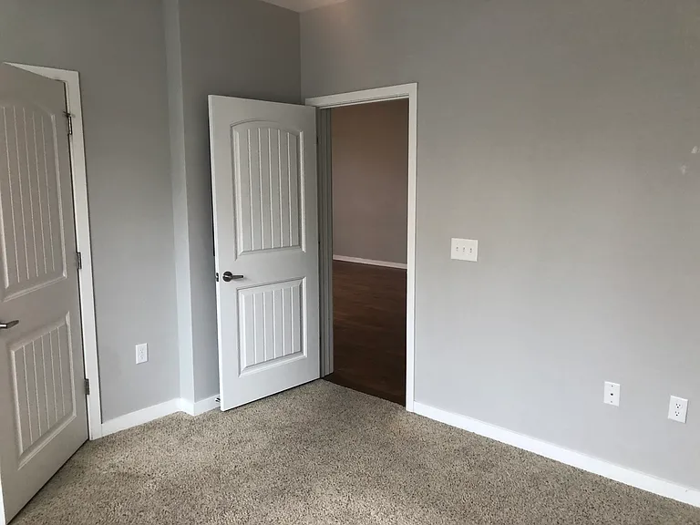 1124 Litton Ave — Photo 8