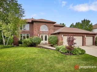 810 Edgemere Rd, Buffalo Grove, IL 60089