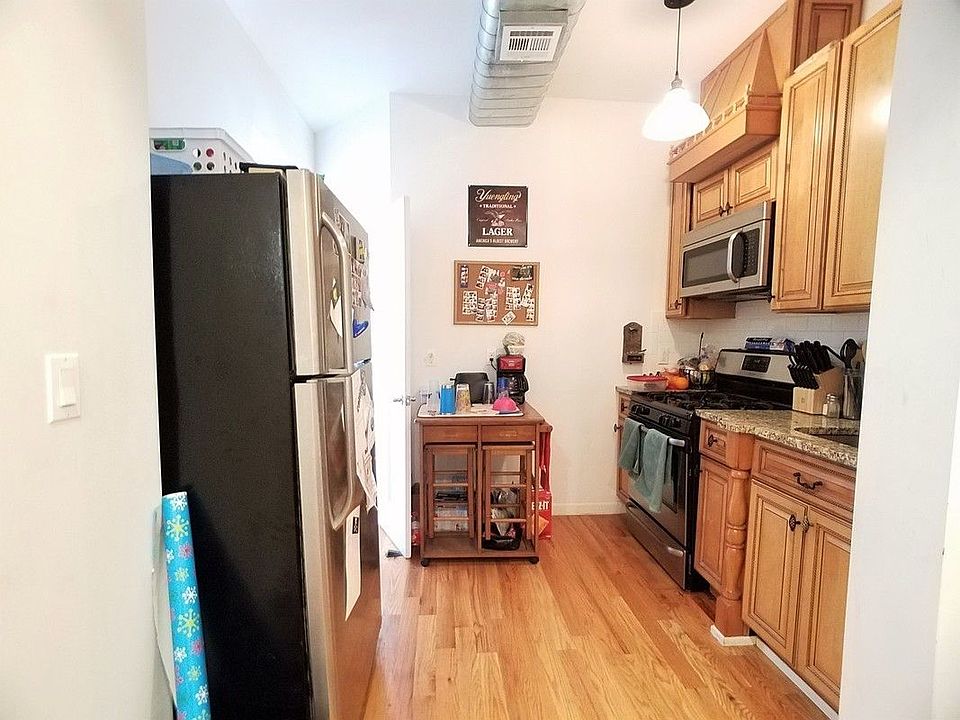 1st image of 854 Saint Johns Pl #2L