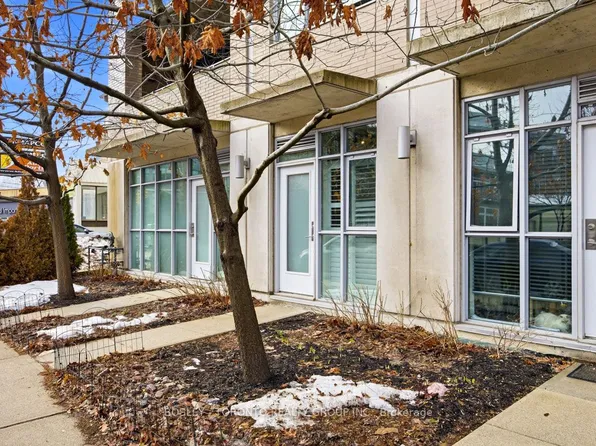 52 Sumach St #Townhouse 102, Toronto, ON M5A 3J7