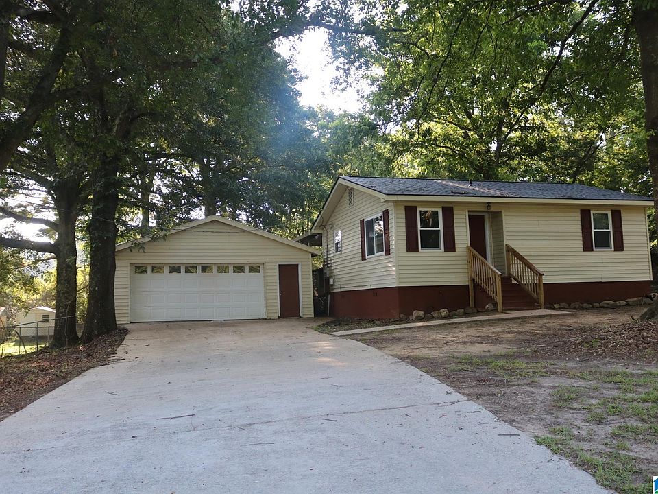1st image of 313 Oak Ln