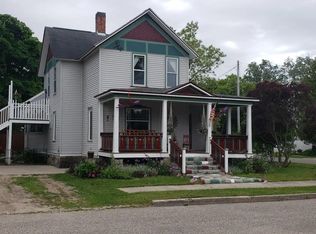 423 W Elm St, Cheboygan, MI 49721
