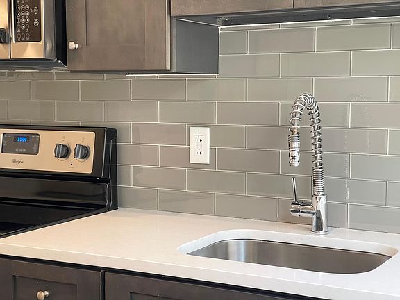 5th image of 1229 N Franklin St #2A