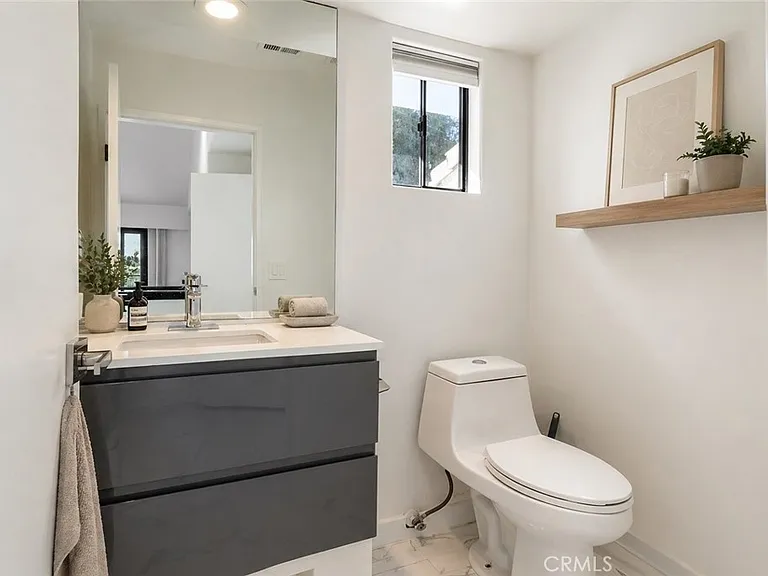 5226 Medina Rd — Photo 7