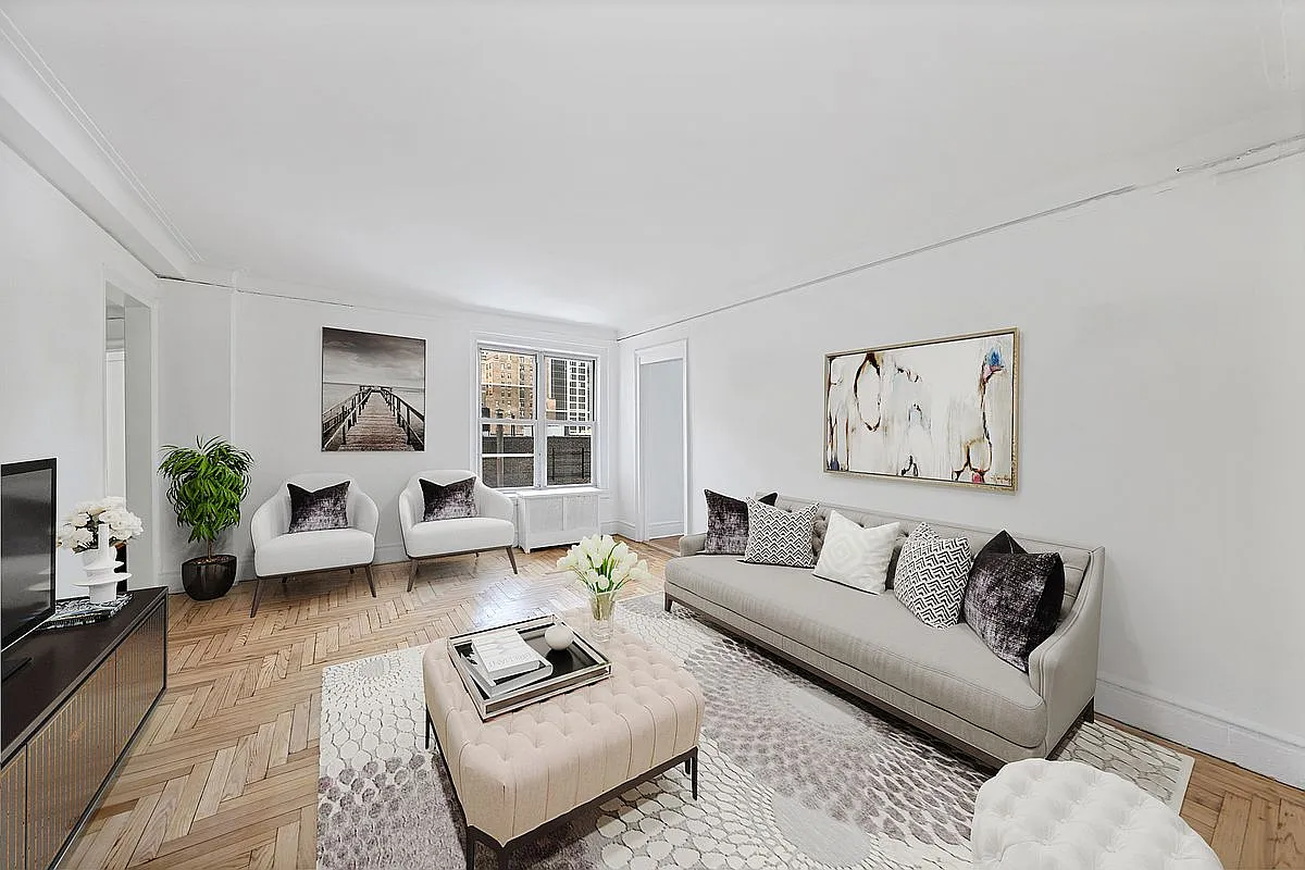 230 W End Ave #8AG photo 1