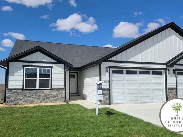 1018 Thomas Dr, Wayne, NE 68787