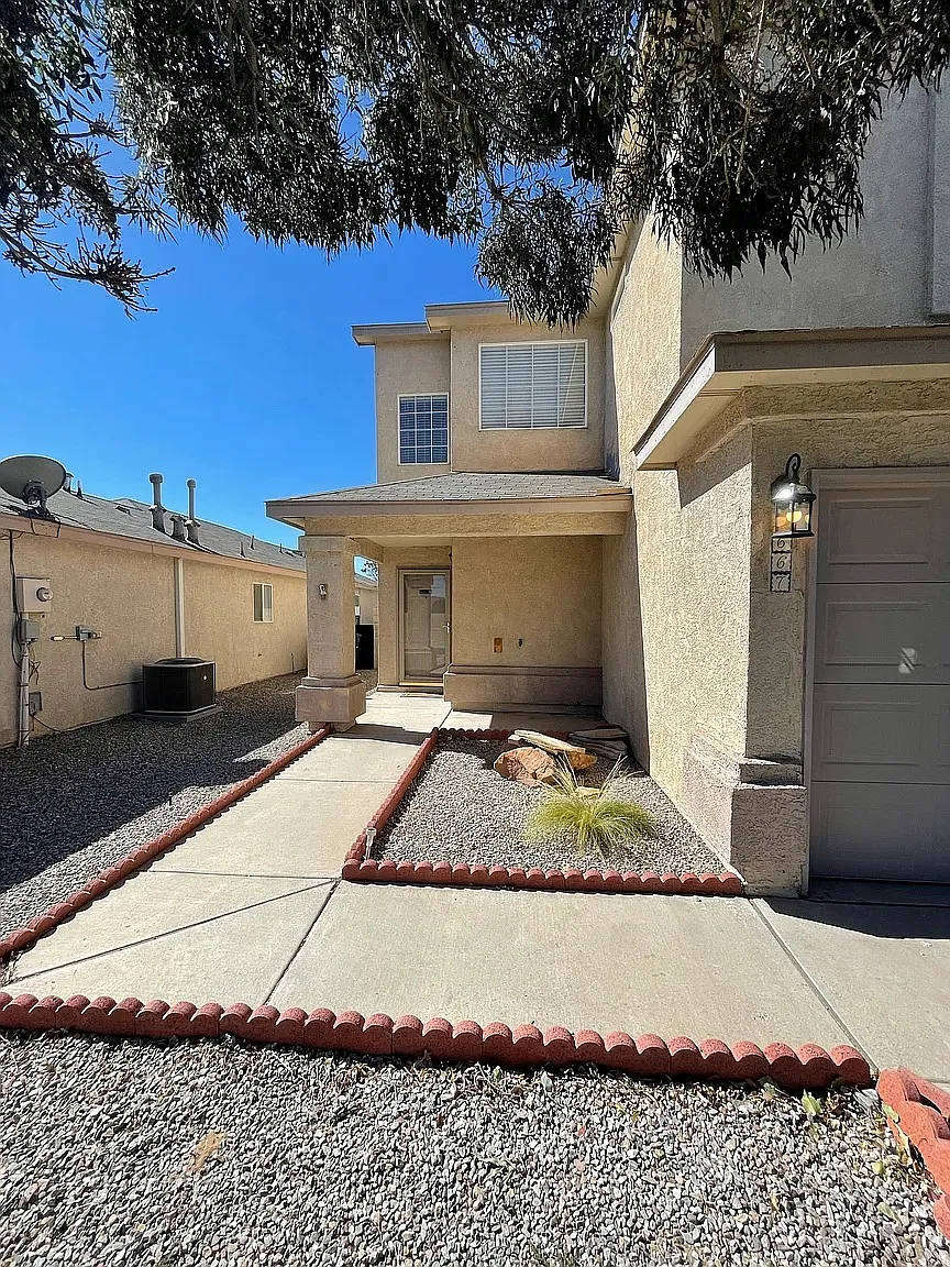 4 bed, 1680 sqft, $2,300 — Photo 2