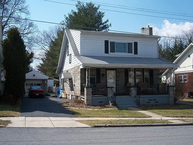 2nd image of 721 Sunset Ave