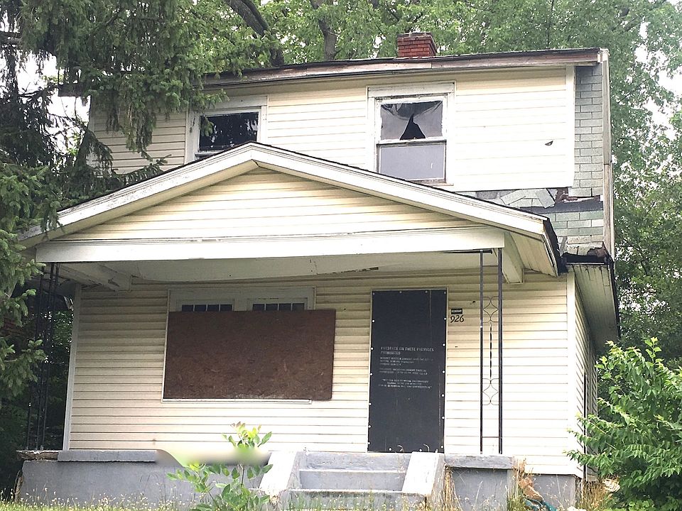 1st image of 926 Everett Dr