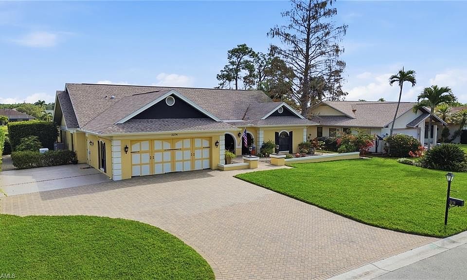 1st image of 2274 Queens WAY