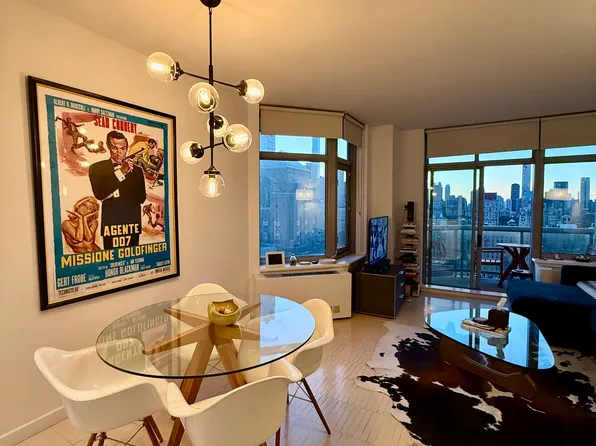 188 East 64th Street image 3 of 34