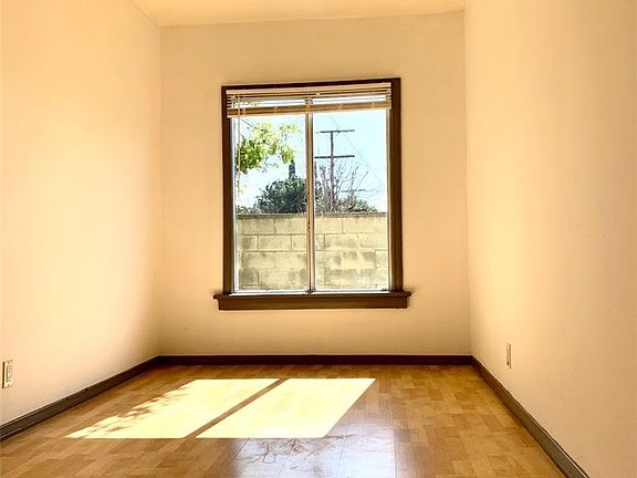 4th image of 6604 Gentry Ave