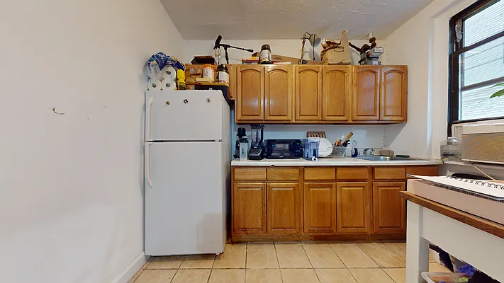 Rented by Iryna Ferenets, LREB | media 4