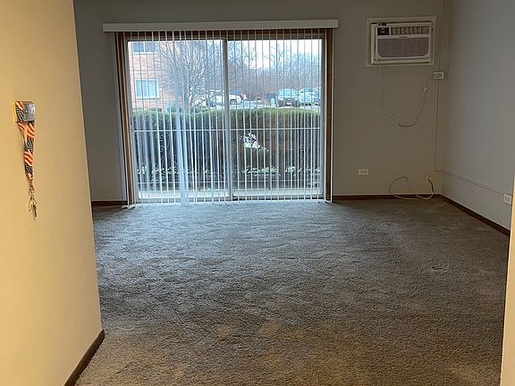3rd image of 12740 La Crosse Ave