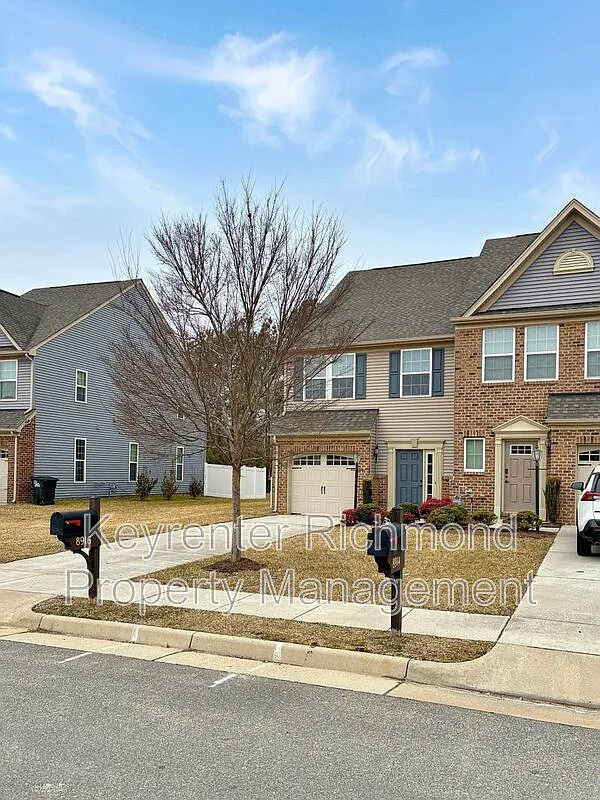 3 bed, 2.5 bath, 1564 sqft, $2,395 — Photo 2