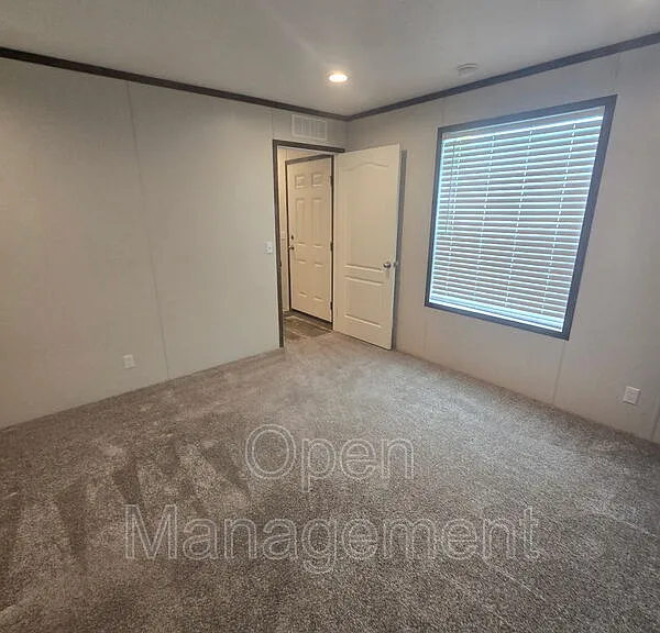 511 E 1st St #72 — Photo 5