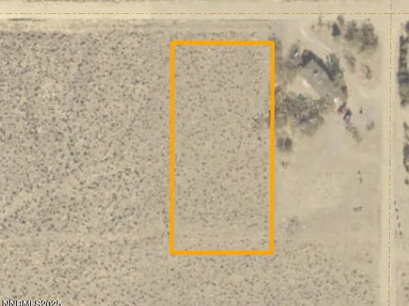 1305 Hooten Dr, Silver Springs, NV 89429