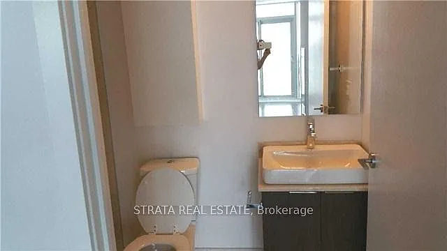 14 York St #902 — Photo 6
