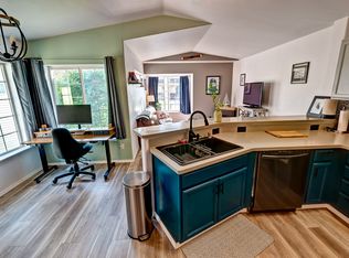 2655 Meadow Lark Way, Anchorage, AK 99507