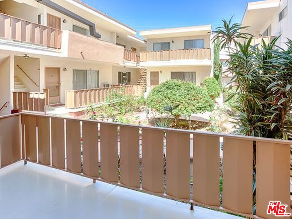 1st image of 1755 N Berendo St APT 3