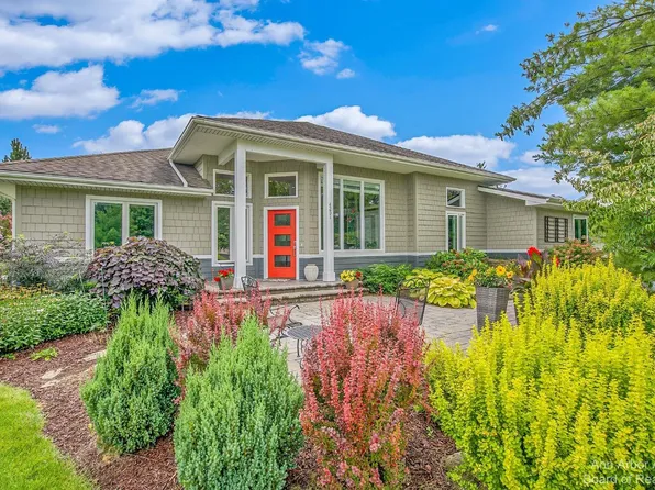 4251 Corey Cir, Ann Arbor, MI 48103