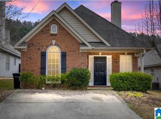 323 Forest Lakes Dr, Sterrett, AL 35147