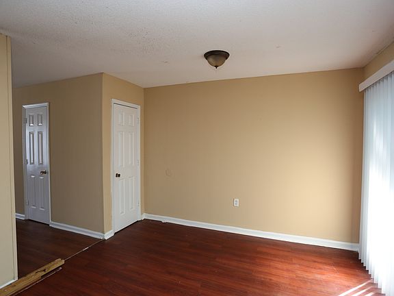 4th image of 251 Knight Dr APT 19