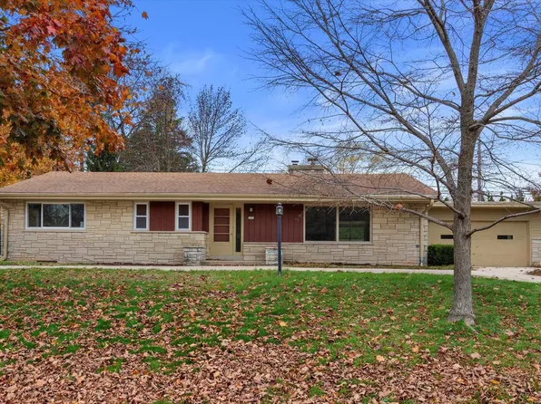 7751 North Santa Monica BOULEVARD, Fox Point, WI 53217