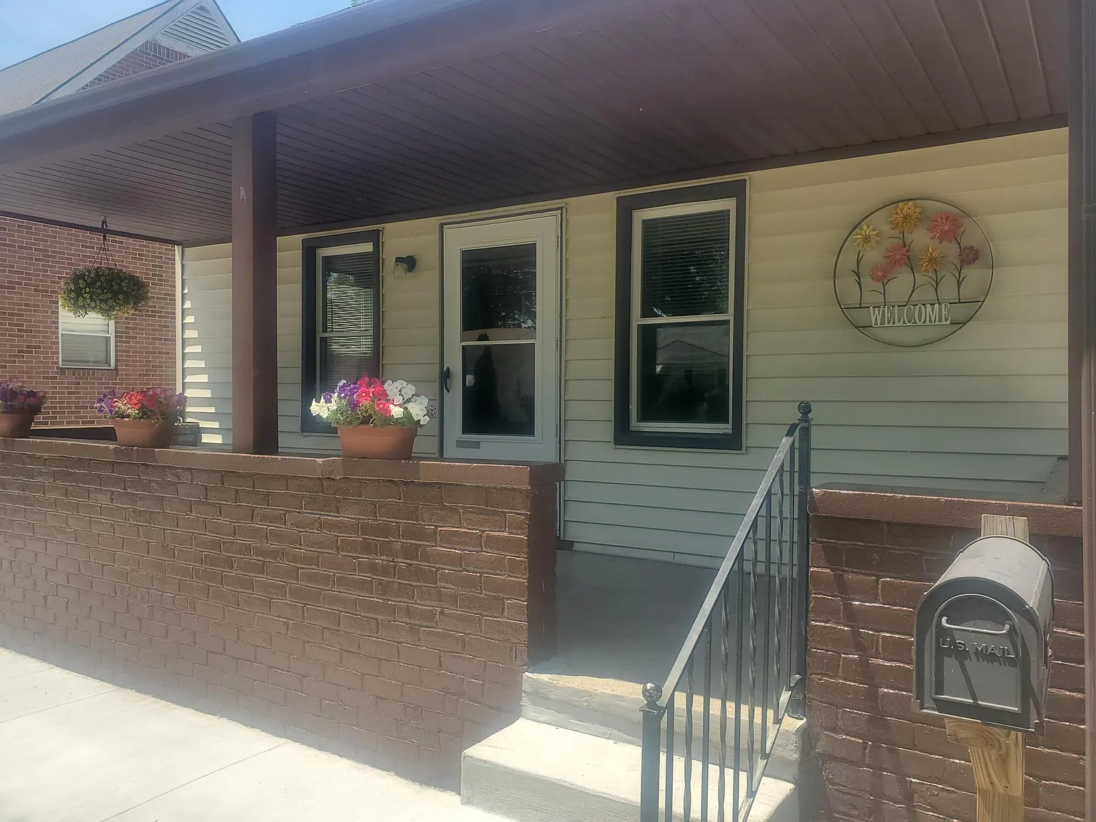 27073 Palmer Blvd photo 1