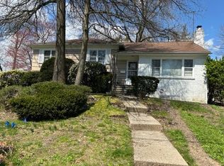 72 Stanton Cir, New Rochelle, NY 10804