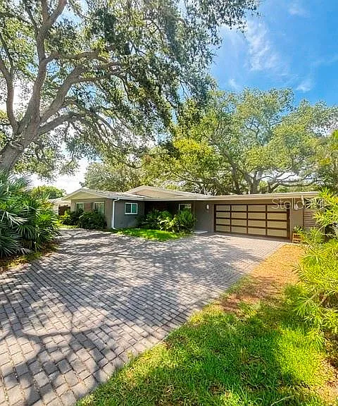 9 Southwind Dr — Photo 2