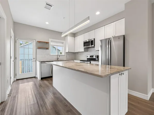 5262 Ella Blvd #104, Houston, TX 77018