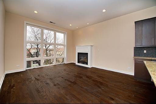 4th image of 1846 N California Ave APT 3S
