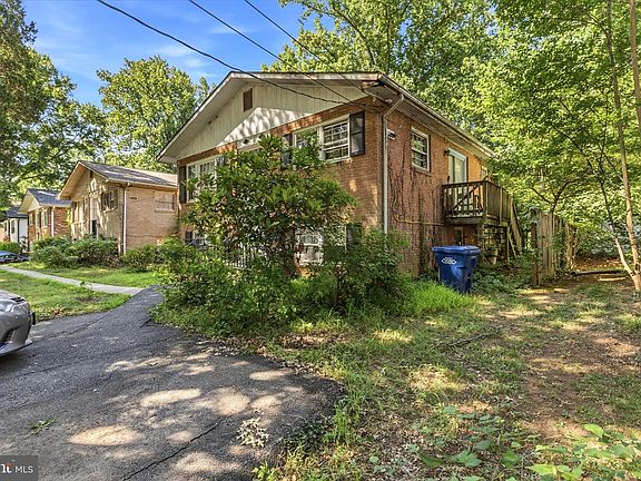 3rd image of 1644 La Salle Ave