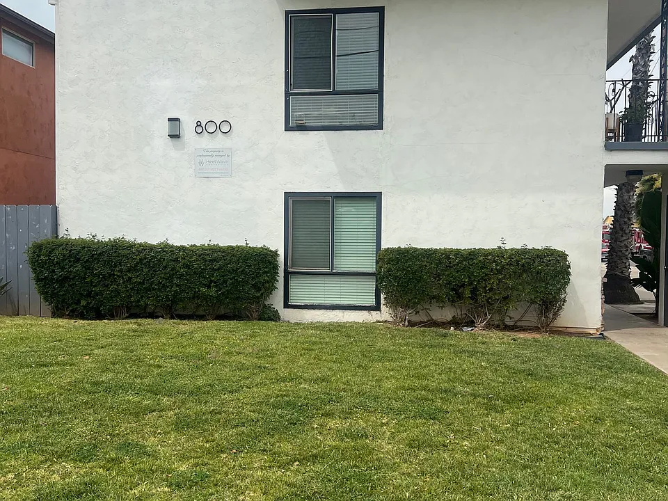 800 Emory St